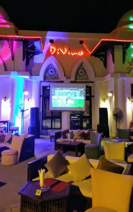Porto Port Ghalib Apartment Luaran gambar